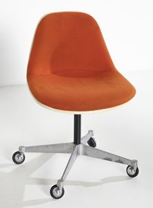 EAMES CHARLES (1907-1978) & RAY (1912-1988) : Nove sedie girevoli su ruote mod. Plastic Side Chair pscc per Hermann Miller, USA  - Asta Asta 447 | DESIGN E ARTI DECORATIVE DEL NOVECENTO Online - Associazione Nazionale - Case d'Asta italiane