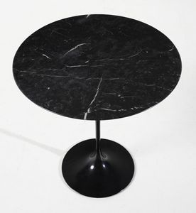 SAARINEN EERO (1910 - 1961) : Coppia di tavoli da salotto della serie Tulip per Knoll International, USA  - Asta Asta 447 | DESIGN E ARTI DECORATIVE DEL NOVECENTO Online - Associazione Nazionale - Case d'Asta italiane