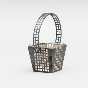 Josef Hoffmann, Stile di : Wiener Werksttte, Austria 1905 ca  - Asta Arti Decorative Europee del '900 - Associazione Nazionale - Case d'Asta italiane