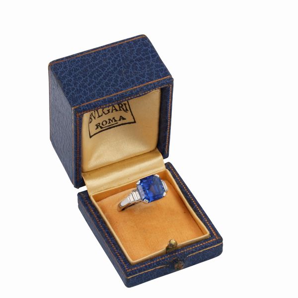 ANELLO, ZAFFIRO ROYAL BLUE, BULGARI  - Asta Gioielli Importanti - Associazione Nazionale - Case d'Asta italiane