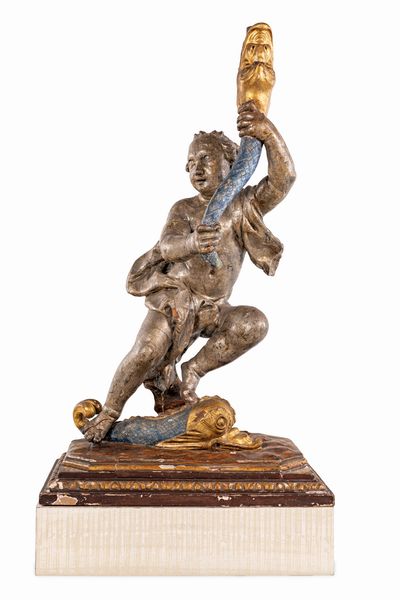 Scultura reggicero in legno argentato, dipinto e dorato, XVIII secolo  - Asta Antiquariato - Icone, Arredi, Sculture, Oggetti d'Arte - Associazione Nazionale - Case d'Asta italiane