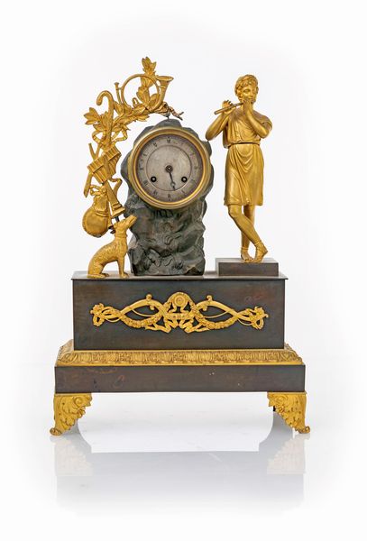 Orologio da tavolo in bronzo dorato e brunito, Francia, Carlo X  - Asta Antiquariato - Icone, Arredi, Sculture, Oggetti d'Arte - Associazione Nazionale - Case d'Asta italiane