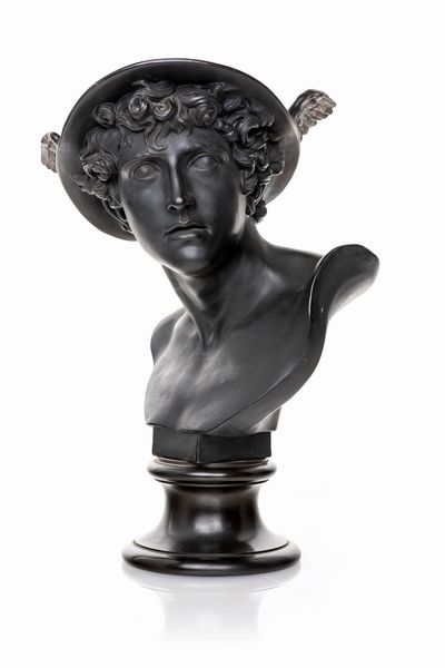 Testa di Mercurio in basalto nero di Wedgwood, XIX secolo  - Asta Antiquariato - Icone, Arredi, Sculture, Oggetti d'Arte - Associazione Nazionale - Case d'Asta italiane