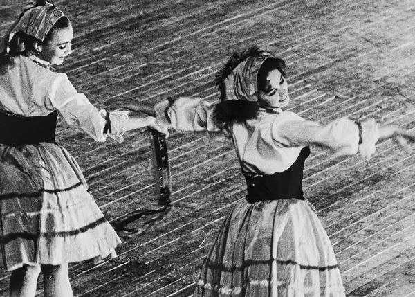 Ferdinando Scianna : Moisseiev, Tarantella siciliana  - Asta Fotografia - Associazione Nazionale - Case d'Asta italiane