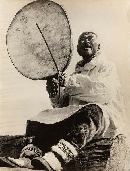 Dmitri Baltermants : Performer, Chukotka. Singer and dancer Putenin  - Asta Fotografia - Associazione Nazionale - Case d'Asta italiane