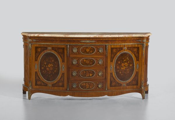 MANIFATTURA FRANCESE DEL XIX-XX SECOLO : Credenza lastronata e intarsiata in legni vari, con decorazioni in bronzo e metallo dorato, fronte a quattro cassetti affiancati da due ante, piano in marmo sagomato  - Asta Asta 449 | ARTE ANTICA E DEL XIX SECOLO Virtuale - Associazione Nazionale - Case d'Asta italiane