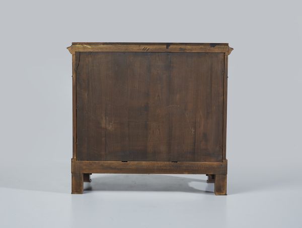 MANIFATTURA DEL XX SECOLO : Credenza in legno intarsiato con motivi floreali, fronte dritto con cassetto sottopiano e due ante, piedi a mensola  - Asta Asta 449 | ARTE ANTICA E DEL XIX SECOLO Virtuale - Associazione Nazionale - Case d'Asta italiane