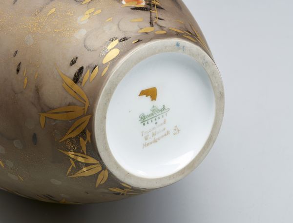 MANIFATTURA ROSENTHAL, XX SECOLO : Vaso della serie 'Traumland' in porcellana dipinta con corpo decorato motivi vegetali  - Asta Asta 449 | ARTE ANTICA E DEL XIX SECOLO Virtuale - Associazione Nazionale - Case d'Asta italiane