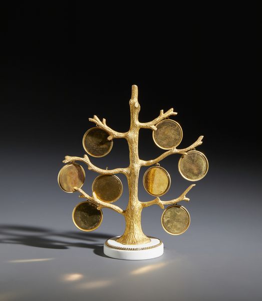 MANIFATTURA ITALIANA DEL XX SECOLO : Piccolo albero in bronzo dorato montato con medaglioni in commesso di marmi e pietre dure  - Asta Asta 449 | ARTE ANTICA E DEL XIX SECOLO Virtuale - Associazione Nazionale - Case d'Asta italiane