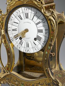 MANIFATTURA FRANCESE DEL XIX SECOLO : Grande orologio da parete in stile Boulle con applicazioni di gusto rocaille in bronzo dorato e lamina metallica su struttura in legno, con mensola d'appoggio  - Asta Asta 449 | ARTE ANTICA E DEL XIX SECOLO Virtuale - Associazione Nazionale - Case d'Asta italiane