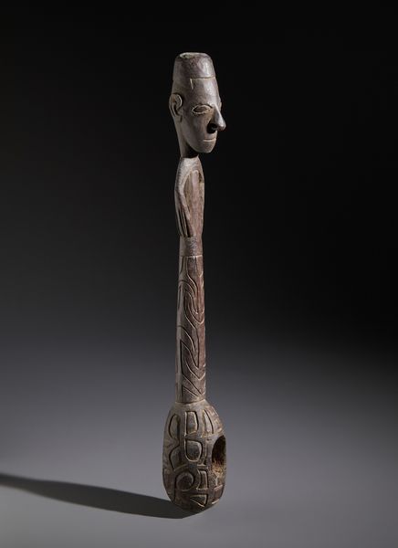 . : Pestello scolpito in legno proveniente dalla cultura Asmat. Papua Nuova Guinea, inizi XX secolo.  - Asta Asta 450 | WUNDERKAMMER, CURIOSITIES & ETNOGRAFICA - A GENTLEMAN' S CABINET OF CURIOSITIES Online - Associazione Nazionale - Case d'Asta italiane