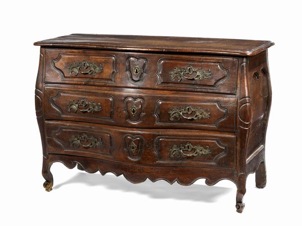 Commode in legno di noce  - Asta Importanti Arredi, Maioliche, Sculture e Dipinti Antichi - Associazione Nazionale - Case d'Asta italiane