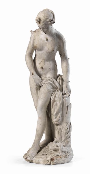 Ignoto scultore del XIX secolo : Nudo femminile alla fonte  - Asta Importanti Arredi, Maioliche, Sculture e Dipinti Antichi - Associazione Nazionale - Case d'Asta italiane