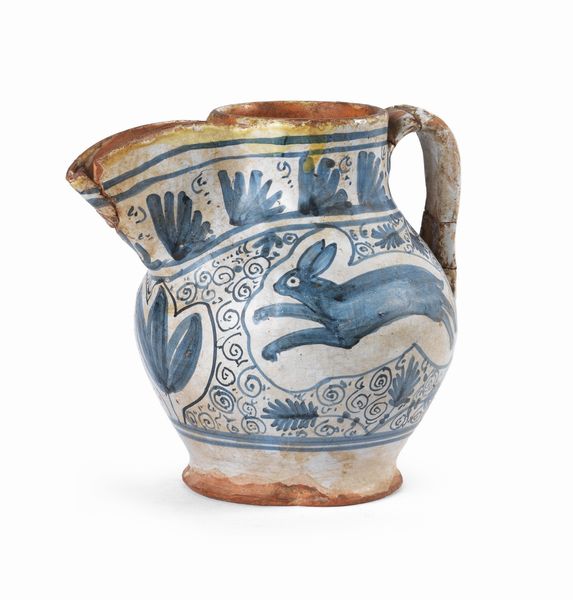 Brocca in maiolica policroma bianco e blu  - Asta Importanti Arredi, Maioliche, Sculture e Dipinti Antichi - Associazione Nazionale - Case d'Asta italiane