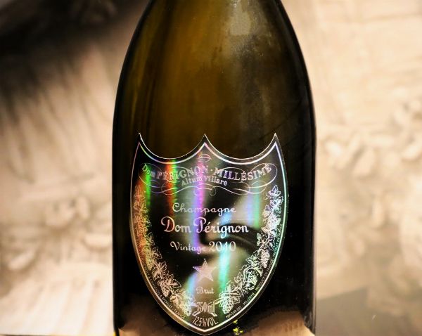 Dom Pérignon Lady Gaga Edition 2010  - Asta Smartwine 2.0 | Spring Classics - Associazione Nazionale - Case d'Asta italiane