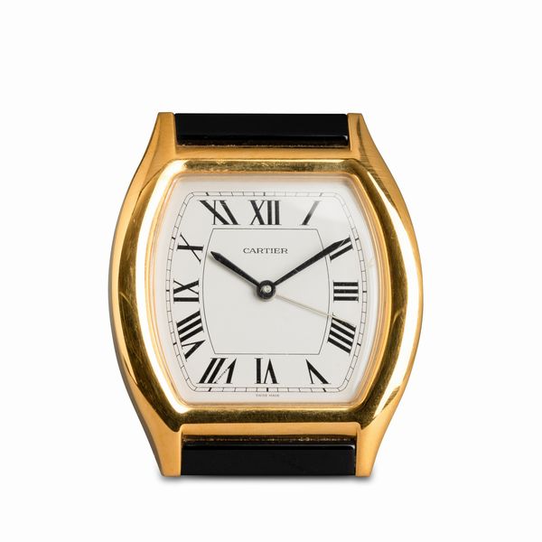 CARTIER : Pendoletta con sveglia da viaggio in ottone dorato al quarzo 88x74 mm  - Asta Watches - Associazione Nazionale - Case d'Asta italiane