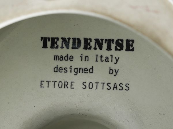 SOTTSASS ETTORE (1917 - 2007) : Vaso per Tendentse, Italia  - Asta Asta 451 | DESIGN E ARTI DECORATIVE DEL NOVECENTO - CERAMICHE e VETRI Online - Associazione Nazionale - Case d'Asta italiane