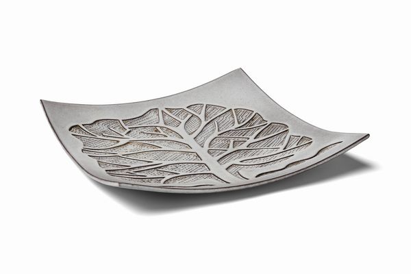 TASCA ALESSIO (1929 - 2020) : Grande vassoio convesso per manifattura di Nove  - Asta Asta 451 | DESIGN E ARTI DECORATIVE DEL NOVECENTO - CERAMICHE e VETRI Online - Associazione Nazionale - Case d'Asta italiane