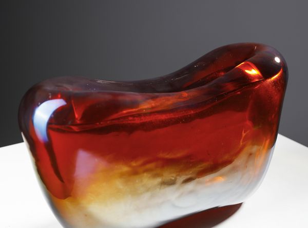 DE SANTILLANA LAURA  (1955 - 2019) : Vaso scultura, Murano  - Asta Asta 451 | DESIGN E ARTI DECORATIVE DEL NOVECENTO - CERAMICHE e VETRI Online - Associazione Nazionale - Case d'Asta italiane