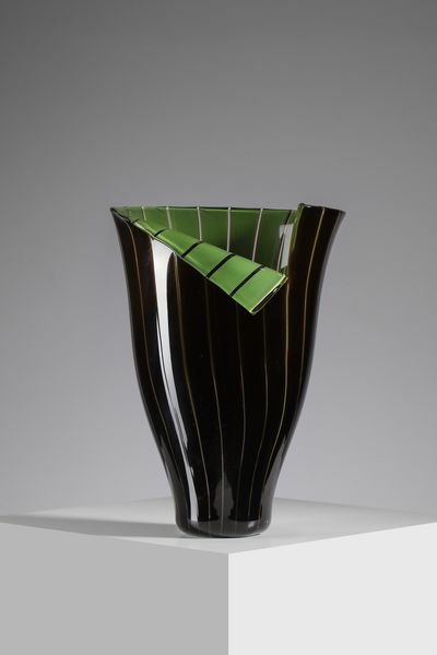 ZUCCHERI TONI (1937 - 2008) : Vaso della serie Spacchi per Barovier & Toso, Murano  - Asta Asta 451 | DESIGN E ARTI DECORATIVE DEL NOVECENTO - CERAMICHE e VETRI Online - Associazione Nazionale - Case d'Asta italiane