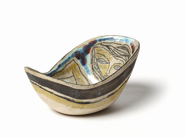 FANTONI MARCELLO (1915 - 2011) : Ciotola decorata con figura femminile nel cavetto  - Asta Asta 451 | DESIGN E ARTI DECORATIVE DEL NOVECENTO - CERAMICHE e VETRI Online - Associazione Nazionale - Case d'Asta italiane