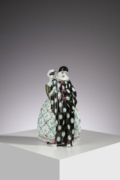 NONNI FRANCESCO (1885 - 1976) : Pierrot e Colombina Scultura a tutto tondo per manifattura Zoli, Faenza  - Asta Asta 451 | DESIGN E ARTI DECORATIVE DEL NOVECENTO - CERAMICHE e VETRI Online - Associazione Nazionale - Case d'Asta italiane