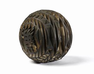 TASCA ALESSIO (1929 - 2020) : Grande sfera traforata a estrusione  - Asta Asta 451 | DESIGN E ARTI DECORATIVE DEL NOVECENTO - CERAMICHE e VETRI Online - Associazione Nazionale - Case d'Asta italiane