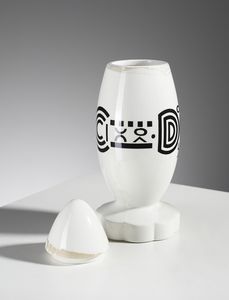 THUN MATTEO (n. 1952) : Vaso siluro per Ceramiche San Marco, Italia  - Asta Asta 451 | DESIGN E ARTI DECORATIVE DEL NOVECENTO - CERAMICHE e VETRI Online - Associazione Nazionale - Case d'Asta italiane