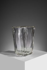 BAROVIER ERCOLE (1889 - 1974) - Vaso a sezione quadrata decorato da applicazioni ai quattro lati per Ferro Toso Barovier, Murano