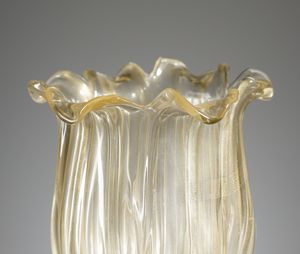 SEGUSO ARCHIMEDE (1909 - 1999) : Lampada da tavolo con costolature ritorte, Murano  - Asta Asta 451 | DESIGN E ARTI DECORATIVE DEL NOVECENTO - CERAMICHE e VETRI Online - Associazione Nazionale - Case d'Asta italiane