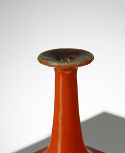 GAMBONE GUIDO (1909 - 1969) : Due bottiglie con corpo a sezione quadrata  - Asta Asta 451 | DESIGN E ARTI DECORATIVE DEL NOVECENTO - CERAMICHE e VETRI Online - Associazione Nazionale - Case d'Asta italiane