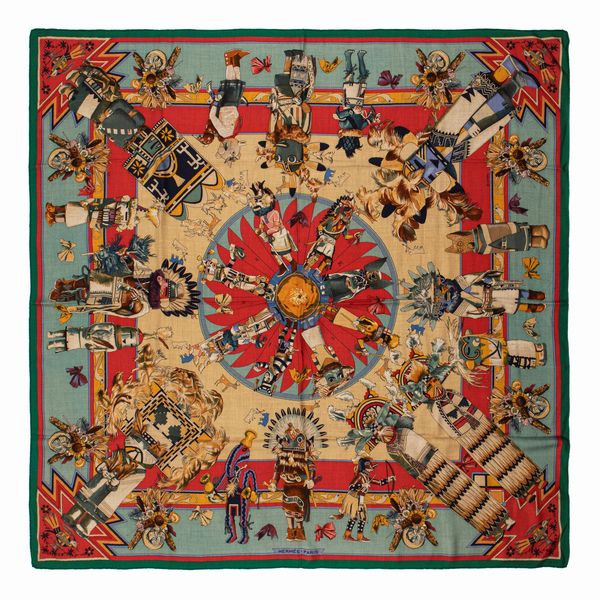 Hermès : Grand foulard Kachinas  - Asta Luxury Fashion - Associazione Nazionale - Case d'Asta italiane