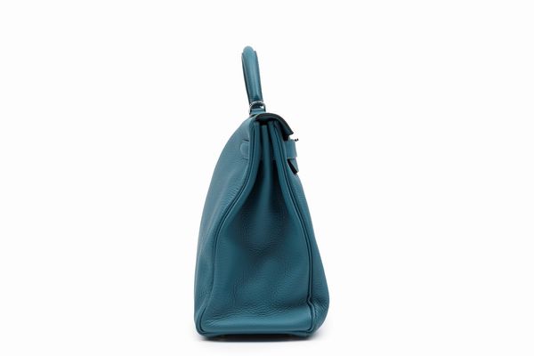 Hermès : Borsa Kelly Retourne 40 cm  - Asta Luxury Fashion - Associazione Nazionale - Case d'Asta italiane