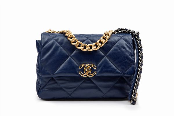 CHANEL : Borsa 19  - Asta Luxury Fashion - Associazione Nazionale - Case d'Asta italiane