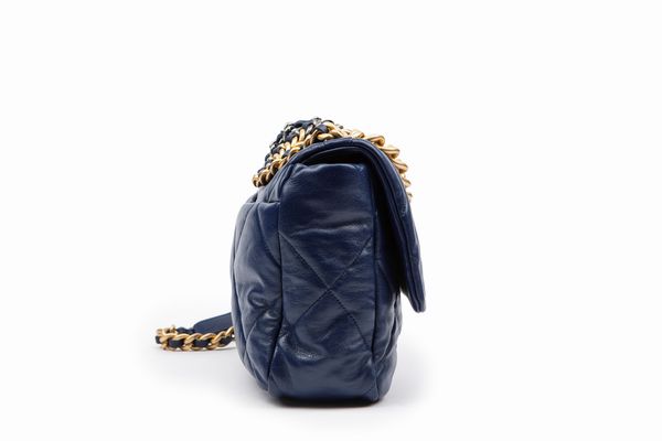 CHANEL : Borsa 19  - Asta Luxury Fashion - Associazione Nazionale - Case d'Asta italiane