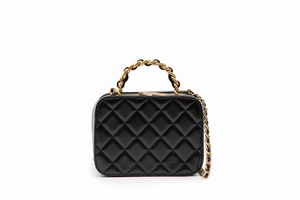 CHANEL : Vanity case  - Asta Luxury Fashion - Associazione Nazionale - Case d'Asta italiane