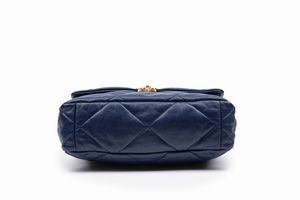 CHANEL : Borsa 19  - Asta Luxury Fashion - Associazione Nazionale - Case d'Asta italiane