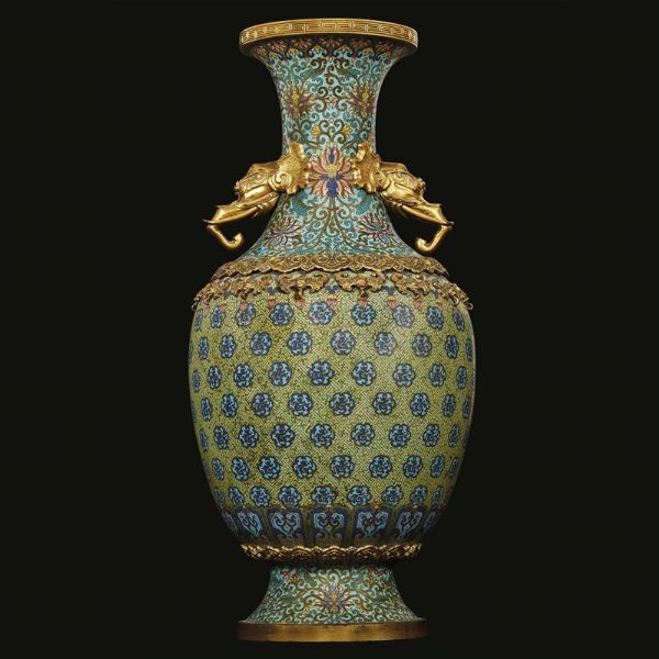 VASO, CINA, DINASTIA QING, PERIODO QIANLONG-JIAQING  - Asta Arte Orientale 东方艺术 - Associazione Nazionale - Case d'Asta italiane