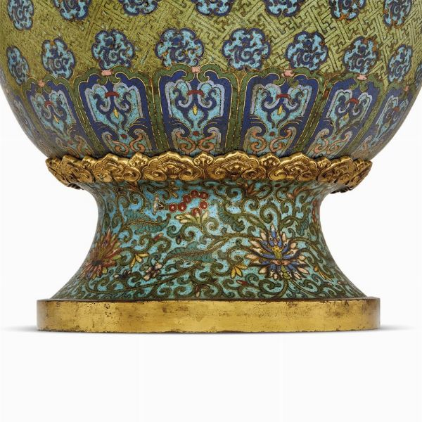 VASO, CINA, DINASTIA QING, PERIODO QIANLONG-JIAQING  - Asta Arte Orientale 东方艺术 - Associazione Nazionale - Case d'Asta italiane