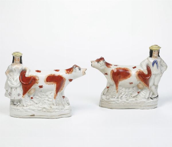 Coppia di Cow Creamer.<BR>Inghilterra Staffordshire, periodo vittoriano, XIX secolo.  - Asta Maioliche e Porcellane da Collezione - Associazione Nazionale - Case d'Asta italiane