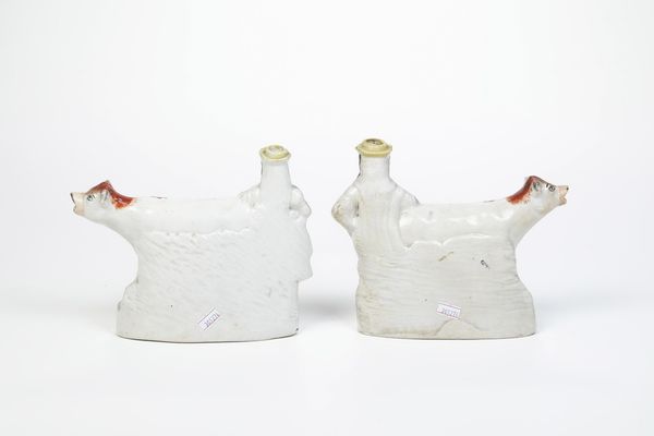 Coppia di Cow Creamer.<BR>Inghilterra Staffordshire, periodo vittoriano, XIX secolo.  - Asta Maioliche e Porcellane da Collezione - Associazione Nazionale - Case d'Asta italiane