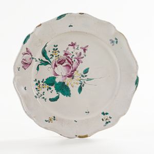 Tre piatti.<BR>Savona, Manifattura Boselli, 1780 circa.  - Asta Maioliche e Porcellane da Collezione - Associazione Nazionale - Case d'Asta italiane