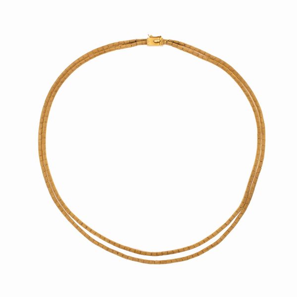 Collana a due fili in oro giallo satinato 18kt  - Asta Gioielli e Orologi - Associazione Nazionale - Case d'Asta italiane