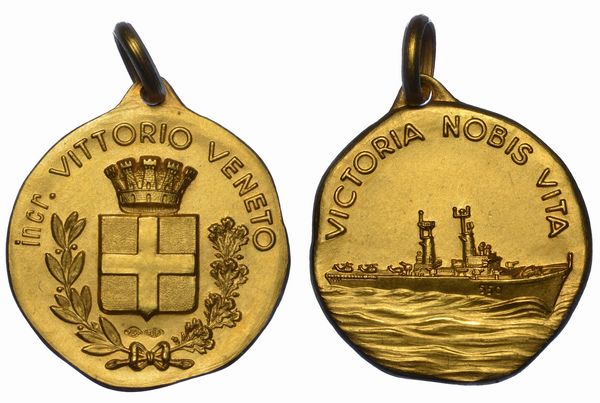 REPUBBLICA ITALIANA., DAL 1946. Medaglia in oro della Marina Italiana. Incrociatore Vittorio Veneto.  - Asta Numismatica - Associazione Nazionale - Case d'Asta italiane