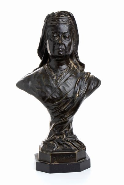 Grande busto in bronzo della Regina Vittoria  - Asta Militaria, Ordini cavallereschi, Napoleonica - Associazione Nazionale - Case d'Asta italiane