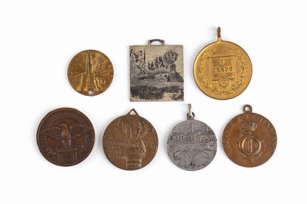 Gruppo di  sette medaglie varie  - Asta Militaria, Ordini cavallereschi, Napoleonica - Associazione Nazionale - Case d'Asta italiane