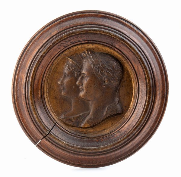 Miniatura in bronzo con cornice in legno di Napoleone e Giuseppina  - Asta Militaria, Ordini cavallereschi, Napoleonica - Associazione Nazionale - Case d'Asta italiane