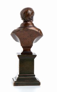 piccolo busto in bronzo di Camillo Benso conte di Cavour  - Asta Militaria, Ordini cavallereschi, Napoleonica - Associazione Nazionale - Case d'Asta italiane