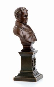 piccolo busto in bronzo di Camillo Benso conte di Cavour  - Asta Militaria, Ordini cavallereschi, Napoleonica - Associazione Nazionale - Case d'Asta italiane