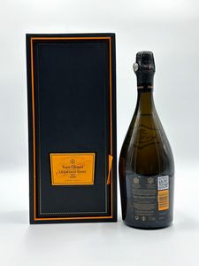 Veuve Clicquot La Grande Dame 2006 , 2006  - Asta Vini Rossi: grandi etichette d'Italia e Francia. Con una selezione di vini bianchi e champagne - Associazione Nazionale - Case d'Asta italiane
